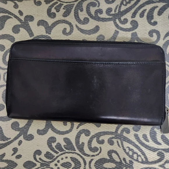 SOLD!!!!! DKNY Black Zip Around Wallet/Vintage - Picture 8 of 8